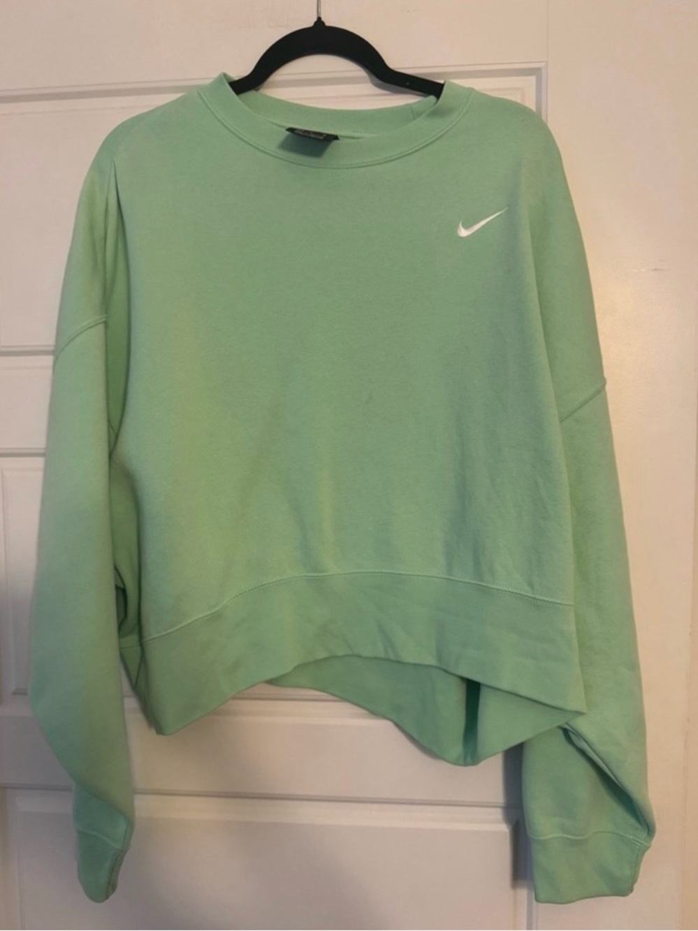 Nike Women's Light Mint Cropped Crew Sweatshirt